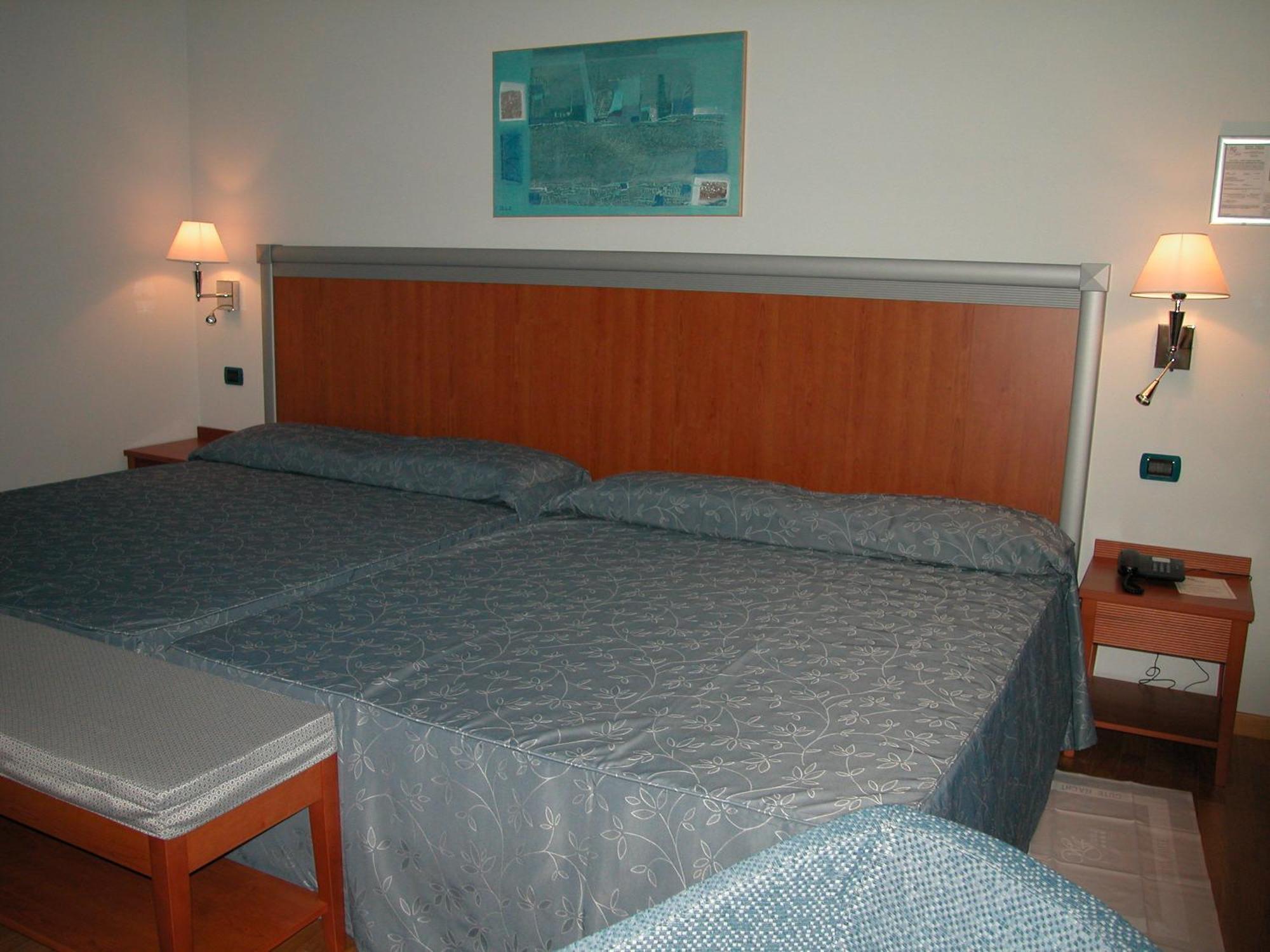 West Florence Hotel 4*