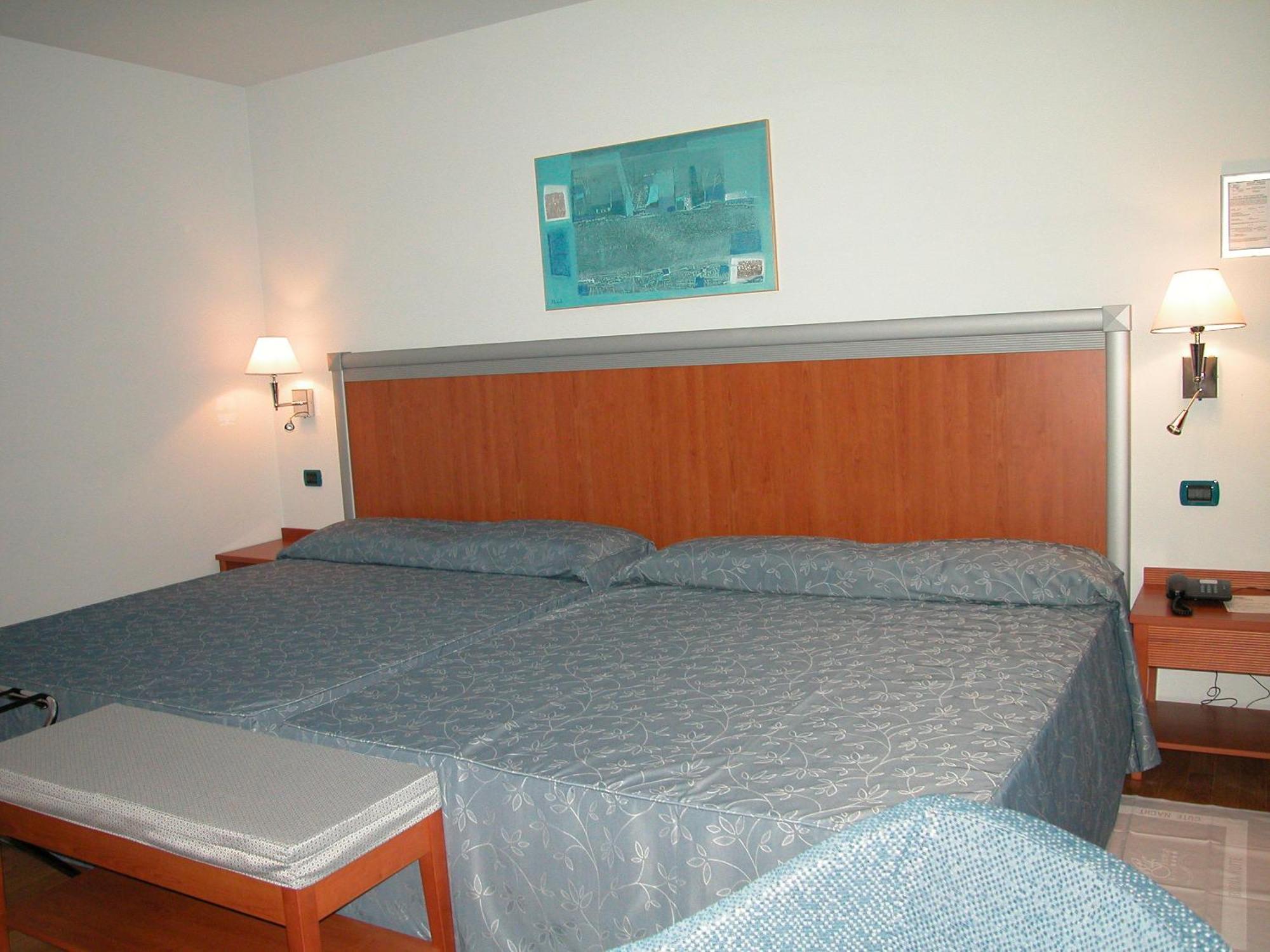 West Florence Hotel 4*